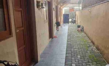 Jual Kost Aktif
Wage Aloha, Taman
Sidoarjo

Luas 139m2
Dimensi 7x20
LB 200m2 ( 2 Lantai )
Hadap Timur
Kmr tidur 12
Kmr mandi dalam
Listrik Induk ( Ada Pembagi )
Air Sumur
Row jln 3m
Surat SHM
Tarif Kost 550ribu/bln
Ada Dapur, Ada Jemuran
Ada Parkir Motor
Sudah di Renovasi

*Turun Harga 790 Juta*
Cash Only