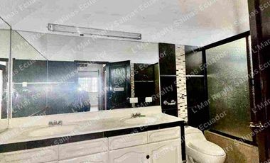 alquilo o vendo  casa año corrido semiamoblada con piscina