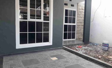 Jual Rumah Baru
*Perum Taman Surya Kencana* 
Grogol Tulangan Sidoarjo

Luas tanah : 90 m2
Dimensi : 6x15
Luas bangunan : 60 m2
Lantai : 1
Kmr tidur : 3
Kmr mandi : 1
Hadap : timur
PLN : 1300
Air : sumur
Row jln : 6m
Surat : SHM

Harga 450 Juta
Cash / KPR