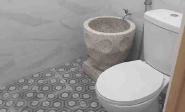 Jual Rumah Baru
*Perum Taman Surya Kencana* 
Grogol Tulangan Sidoarjo

Luas tanah : 90 m2
Dimensi : 6x15
Luas bangunan : 60 m2
Lantai : 1
Kmr tidur : 3
Kmr mandi : 1
Hadap : timur
PLN : 1300
Air : sumur
Row jln : 6m
Surat : SHM

Harga 450 Juta
Cash / KPR