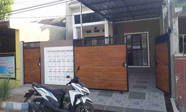 Jual Rumah Baru

*Perum Taman Surya Kencana* 
Grogol Tulangan Sidoarjo

Luas tanah : 90 m2
Dimensi : 6x15
Luas bangunan : 60 m2
Lantai : 1
Kmr tidur : 3
Kmr mandi : 1
Hadap : utara
PLN : 1300
Air : sumur
Row jln : 6m
Surat : SHM

Harga 450 Juta
Cash / KPR