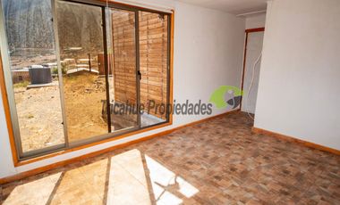 Sitio urbano de 737 m2 con linda casa. Electricidad y agua potable instaladas. Valle del Elqui. $68 millones