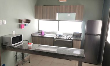 Casa amueblada en clúster con alberca en Fracc. Residencial del Bosque. Cerca de Tamsa