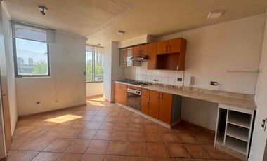 Se vende departamento amplio en Gran Avenida 80 millones