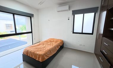 Casa en venta en Privada Floresta con 3 habitaciones y 3 baños