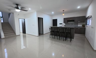 Casa en venta en Privada Floresta con 3 habitaciones y 3 baños
