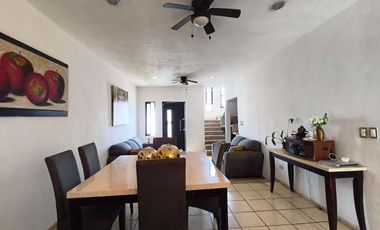 Casa en venta al Poniente de Mérida con 3 habitaciones y 2 baños.