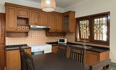 Disewakan / Dijual Rumah Cantik dengan Kolam Renang di Cipete – Lokasi Premium Dekat MRT & Sekolah Internasional