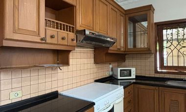 Disewakan / Dijual Rumah Cantik dengan Kolam Renang di Cipete – Lokasi Premium Dekat MRT & Sekolah Internasional