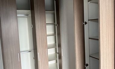 Departamento 2 dorm, 2 b, 1 estacionamiento. Ed Plaza Los Canelos, San Pedro de la Paz