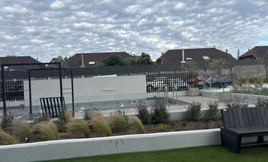 Departamento 2 dorm, 2 b, 1 estacionamiento. Ed Plaza Los Canelos, San Pedro de la Paz