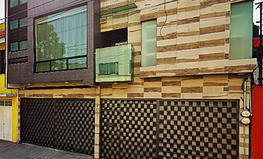 CASA EN LA COLONIA MOCTEZUMA