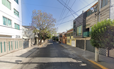CASA EN LA COLONIA MOCTEZUMA
