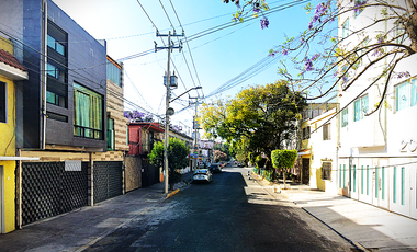 CASA EN LA COLONIA MOCTEZUMA