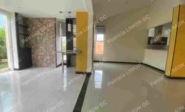 Se vende casa de un piso. en el castillo