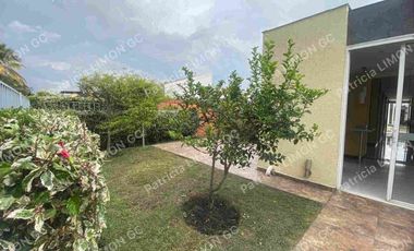 Se vende casa de un piso. en el castillo