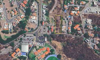 LAS CAÑADAS TERRENO EN VENTA FRENTE AL COLEGIO ALEMÁN CON GRAN SUPERFICIE