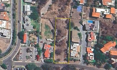 LAS CAÑADAS TERRENO EN VENTA FRENTE AL COLEGIO ALEMÁN CON GRAN SUPERFICIE