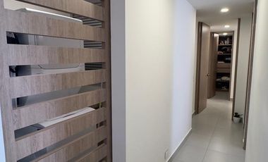 Apartamento sobre Av. Santander