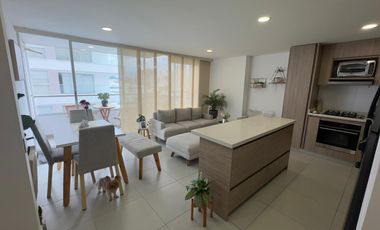 Apartamento sobre Av. Santander