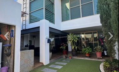 ✨ Residencia Premium en Jardines del Country – Totalmente Remodelada ✨