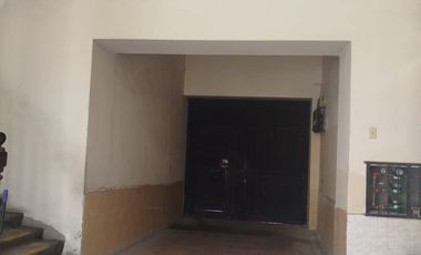 VENDO CASA GRANDE COLONIAL, EN LA SALINAS, BUEN PRECIO.