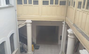 VENDO CASA GRANDE COLONIAL, EN LA SALINAS, BUEN PRECIO.