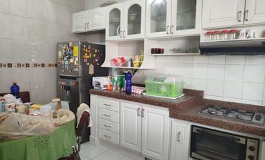 VENDO CASA GRANDE COLONIAL, EN LA SALINAS, BUEN PRECIO.