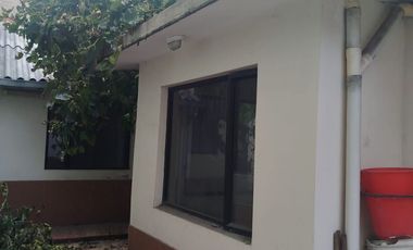 VENDO CASA GRANDE COLONIAL, EN LA SALINAS, BUEN PRECIO.