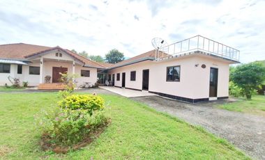 Exceptional 2-House Family Retreat on 1+ Rai Land For Sale, Mak Khaeng, Udon Thani, Thailand