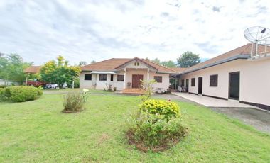 Exceptional 2-House Family Retreat on 1+ Rai Land For Sale, Mak Khaeng, Udon Thani, Thailand