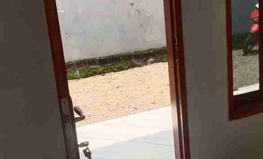 Jual Rumah Murah

*LOKASI SARIROGO SIDOARJO KOTA* 
Dekat Sukodono

✨ *PROMO CASH 1XBAYAR*  
      *UNIT RUMAH 1 LANTAI* 
 
*Unit Ready stock siap huni..!!- *

LT 36m2 ( 6x6 )
Full Bangunan
KT 2 KM 1
Hadap timur
Surat Petok D
Indent 3bln
*Harga 195 Juta*


LT 42m2 ( 7x6 )
Full Bangunan
KT 2 KM 1
Hadap Timur
Surat Petok D
Ready Unit
*Harga 215 Juta*  

Lokasi strategis 
# Dekat pondok pesantren Dadi
# Dekat school insan cendekia
# Dekat ke pintu keluar dan masuk toll Sidoarjo 
# Dekat Mall Lippo plaza
# Dekat Polresta Sidoarjo.

# cara bayar Bisa cash termin maksimal 12x.*
~ Harga Belum termasuk biaya²
~Utj 5 jta mengurangi harga
~Stu dari ttd notaris
~Pelunasan H+7 setelah utj (jika lebih by pengajuan)
  
 # Listrik 1300 kwh
 # Air Sumur Bor
# free desain
# free AC*