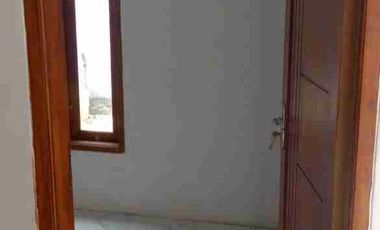 Jual Rumah Murah

*LOKASI SARIROGO SIDOARJO KOTA* 
Dekat Sukodono

✨ *PROMO CASH 1XBAYAR*  
      *UNIT RUMAH 1 LANTAI* 
 
*Unit Ready stock siap huni..!!- *

LT 36m2 ( 6x6 )
Full Bangunan
KT 2 KM 1
Hadap timur
Surat Petok D
Indent 3bln
*Harga 195 Juta*


LT 42m2 ( 7x6 )
Full Bangunan
KT 2 KM 1
Hadap Timur
Surat Petok D
Ready Unit
*Harga 215 Juta*  

Lokasi strategis 
# Dekat pondok pesantren Dadi
# Dekat school insan cendekia
# Dekat ke pintu keluar dan masuk toll Sidoarjo 
# Dekat Mall Lippo plaza
# Dekat Polresta Sidoarjo.

# cara bayar Bisa cash termin maksimal 12x.*
~ Harga Belum termasuk biaya²
~Utj 5 jta mengurangi harga
~Stu dari ttd notaris
~Pelunasan H+7 setelah utj (jika lebih by pengajuan)
  
 # Listrik 1300 kwh
 # Air Sumur Bor
# free desain
# free AC*