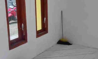 Jual Rumah Murah

*LOKASI SARIROGO SIDOARJO KOTA* 
Dekat Sukodono

✨ *PROMO CASH 1XBAYAR*  
      *UNIT RUMAH 1 LANTAI* 
 
*Unit Ready stock siap huni..!!- *

LT 36m2 ( 6x6 )
Full Bangunan
KT 2 KM 1
Hadap timur
Surat Petok D
Indent 3bln
*Harga 195 Juta*


LT 42m2 ( 7x6 )
Full Bangunan
KT 2 KM 1
Hadap Timur
Surat Petok D
Ready Unit
*Harga 215 Juta*  

Lokasi strategis 
# Dekat pondok pesantren Dadi
# Dekat school insan cendekia
# Dekat ke pintu keluar dan masuk toll Sidoarjo 
# Dekat Mall Lippo plaza
# Dekat Polresta Sidoarjo.

# cara bayar Bisa cash termin maksimal 12x.*
~ Harga Belum termasuk biaya²
~Utj 5 jta mengurangi harga
~Stu dari ttd notaris
~Pelunasan H+7 setelah utj (jika lebih by pengajuan)
  
 # Listrik 1300 kwh
 # Air Sumur Bor
# free desain
# free AC*