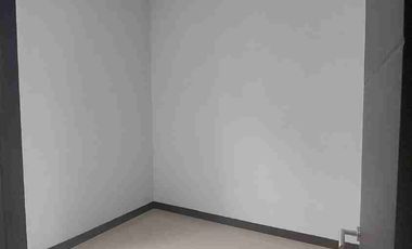 Jual Rumah Mewah 

Perum Pondok Mutiara
Sidoarjo Kota

Luas 96m2 ( 8x12 ) 
LB 110m2 ( 2 Lantai )
KT 4 KM 3
Hadap selatan
PLN Token 2200
Air PDAM
Row jln 8m
Surat SHM IMB

*Turun Harga 1.5 Miliar*
Cash / KPR