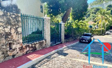 Vista parcial al mar, jardín privado, terraza y cuarto de servicio