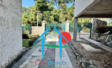 Vista parcial al mar, jardín privado, terraza y cuarto de servicio