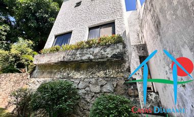 Vista parcial al mar, jardín privado, terraza y cuarto de servicio