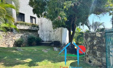 Vista parcial al mar, jardín privado, terraza y cuarto de servicio