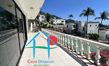 Vista parcial al mar, jardín privado, terraza y cuarto de servicio