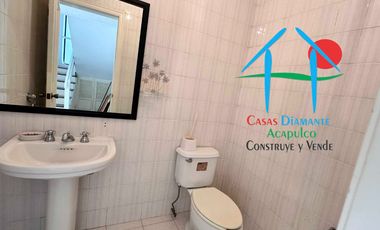 Vista parcial al mar, jardín privado, terraza y cuarto de servicio