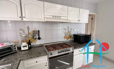 Vista parcial al mar, jardín privado, terraza y cuarto de servicio