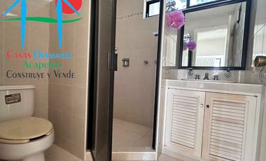 Vista parcial al mar, jardín privado, terraza y cuarto de servicio