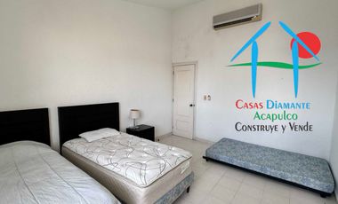 Vista parcial al mar, jardín privado, terraza y cuarto de servicio