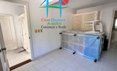 Vista parcial al mar, jardín privado, terraza y cuarto de servicio