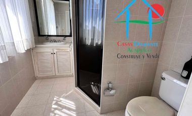 Vista parcial al mar, jardín privado, terraza y cuarto de servicio