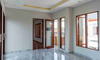 Cluster mewah 2 lantai SHM  stategis dekat pantai Sanur