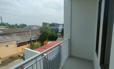 RUMAH BARU JADI SIAP HUNI 2 LANTAI BISA KPR HANYA DI GRAHA HARAPAN BEKASI
