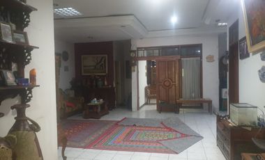 Rumah Luas di Turangga Akses Dekat Ke Buah Batu Soekarno Hatta Bandung