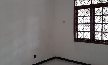 Rumah Siap Huni Dalam Cluster di Batununggal Indah